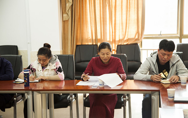 1509541622102522.jpg beat365官方网站党日活动1_副本.jpg